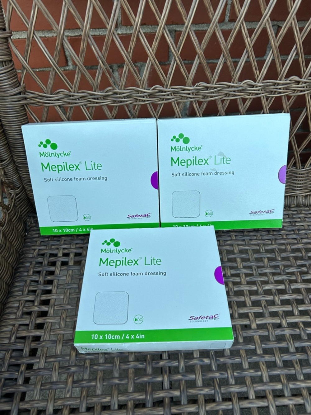 Mölnlycke Mepilex Lite Soft Silicone Foam Dressings - White & Green Packaging